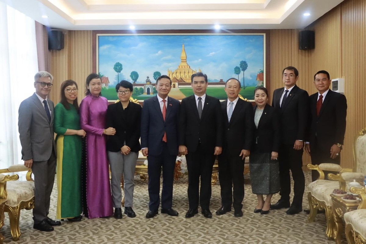 ຫວໜາອງການໄອຍະການປະຊາຊນສງສດ ຕອນຮບ ທດຫວຽດນາມ ເຂາຢຽມພບປະ - image 1