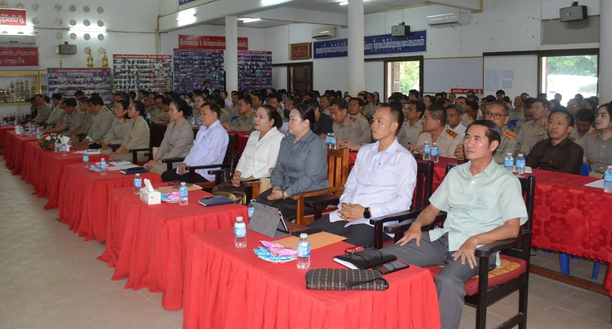 ສກຮຽນນ ນວ ມນກຮຽນສອບເສງຈບຊນ ມ7 ຈຳນວນ 9,000 ກວາຄນ - image 2