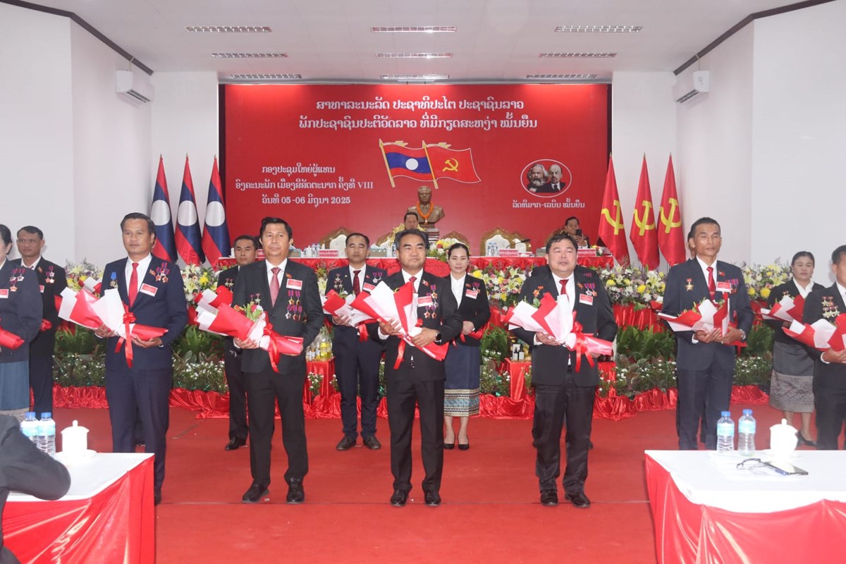 ສະຫາຍ ເດດສງຄາມ ທຳມະວງ ຖກຄດເລອກເປນເລຂາພກເມອງສສດຕະນາກ - image 1