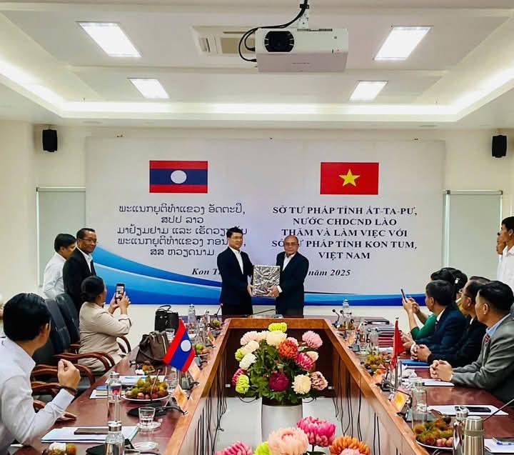 ອດຕະປ-ກອນຕມ ແລກປຽນບດຮຽນດານວຽກງານຍຕທຳ - image 1