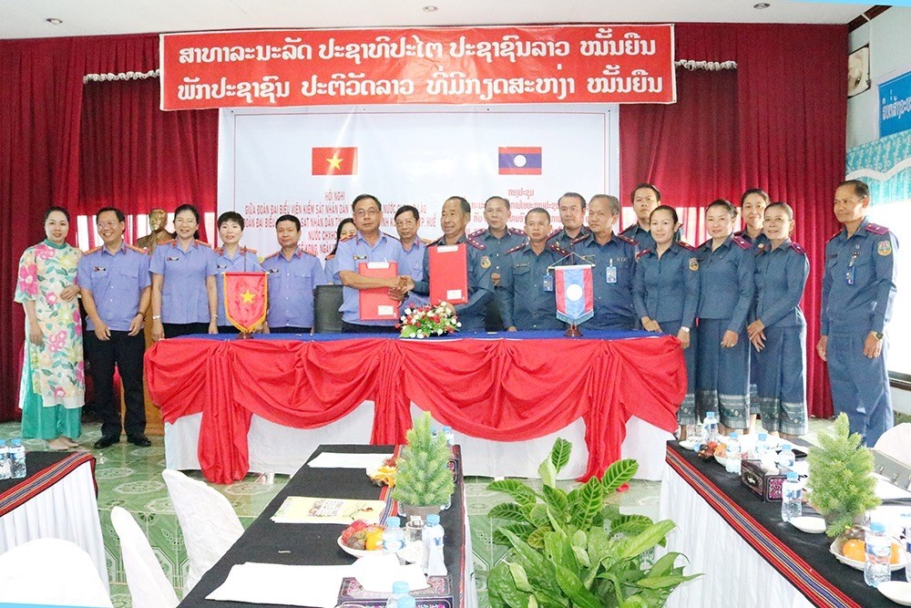 ໄອຍະການປະຊາຊນແຂວງເຊກອງ ແລະ 2 ແຂວງ 1 ນະຄອນ ຂອງ ສສ ຫວຽດນາມ ພບປະແລກປຽນບດຮຽນ - image 1