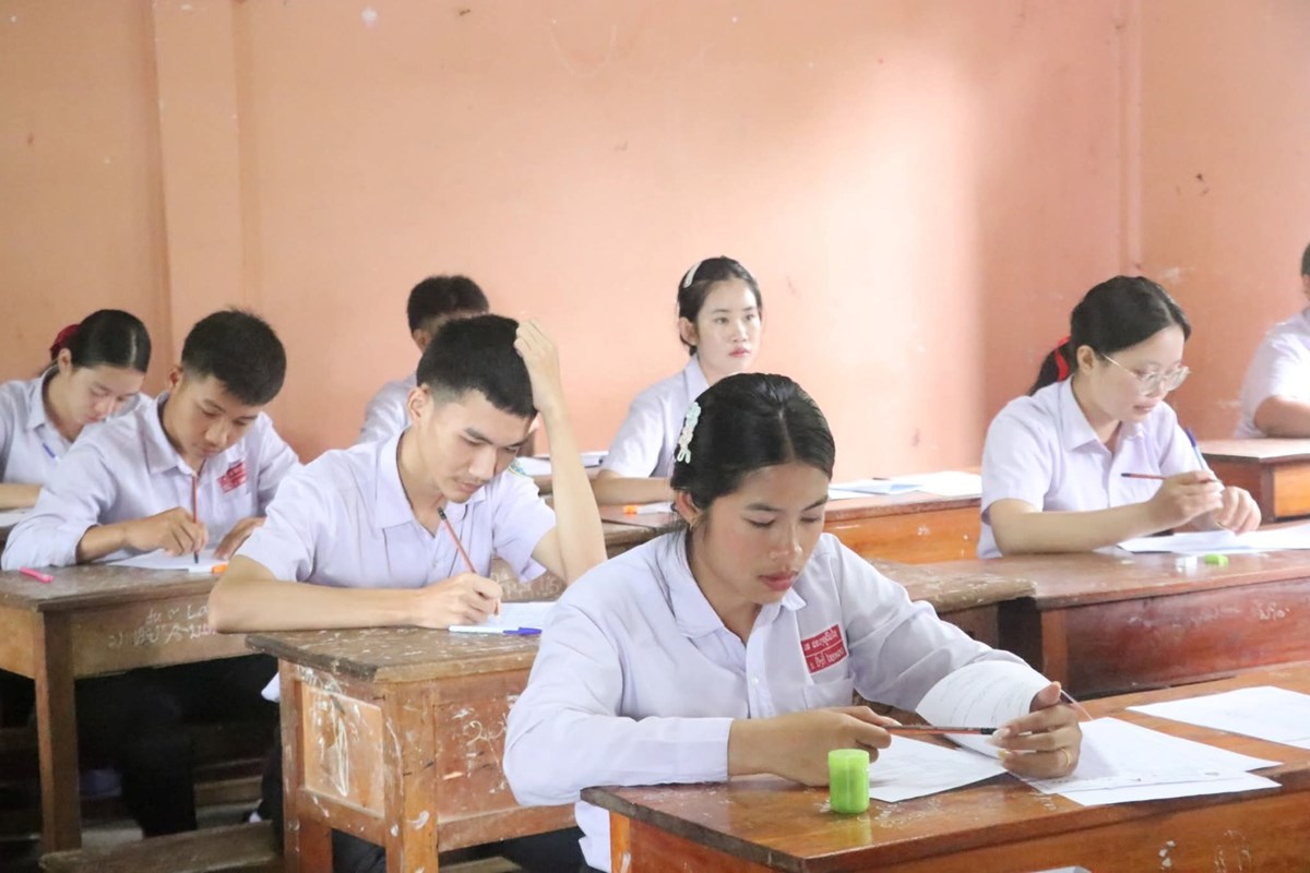 ອດມໄຊ ເປດບນສອບເສງຈບຊນ ມ7 ສກຮຽນ 2024-2025 ຢາງເປນທາງການ - image 1