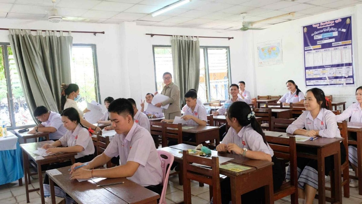 ສກຮຽນ 2024-2025 ນວ ມນກຮຽນສອບເສງຈບຊນ ມ7 ຈຳນວນ 9,000 ກວາຄນ - image 2
