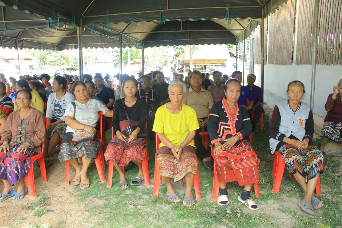 ທານ ສອນໄຊ ສພນດອນ ຢຽມຢາມ ຈດສມຜາສງ ເມອງເຟອງ - image 1