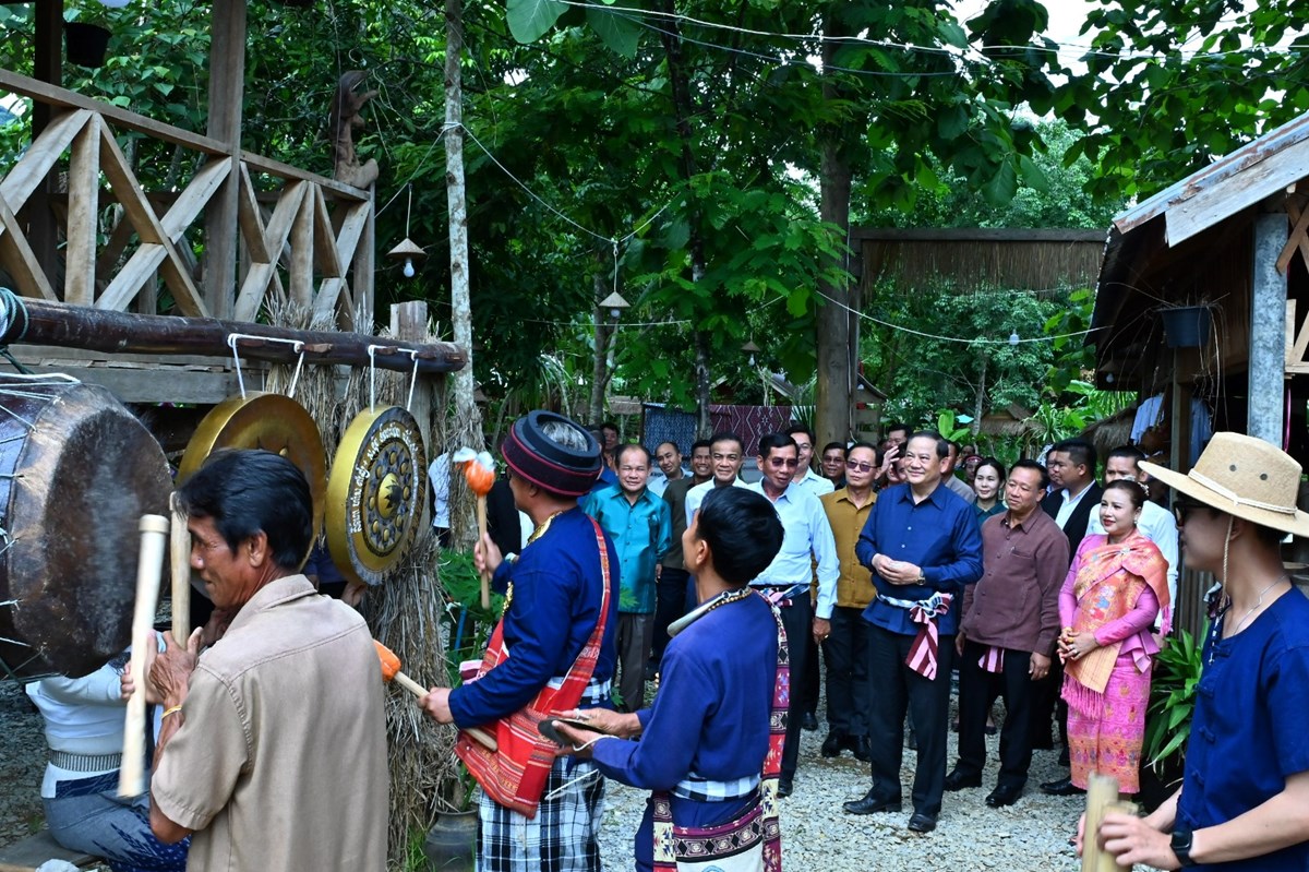 ທານນາຍກລດຖະມນຕ ພບປະໂອລມຕການນຳຫກແຫງແຂວງວຽງຈນ - image 2
