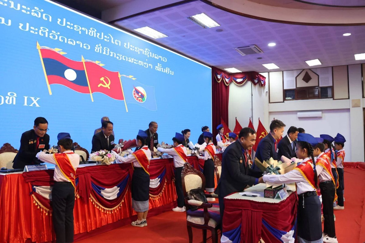 ອດຕະປ ດາເນນປະຊມໃຫຍຜແທນຊາວໜມ ຄງທ IX - image 1