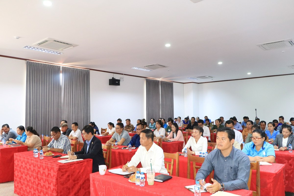 ທານ ບວຄງ ນາມມະວງ ໂອລມພະນກງານການນຳ ແຂວງວຽງຈນ. - image 1