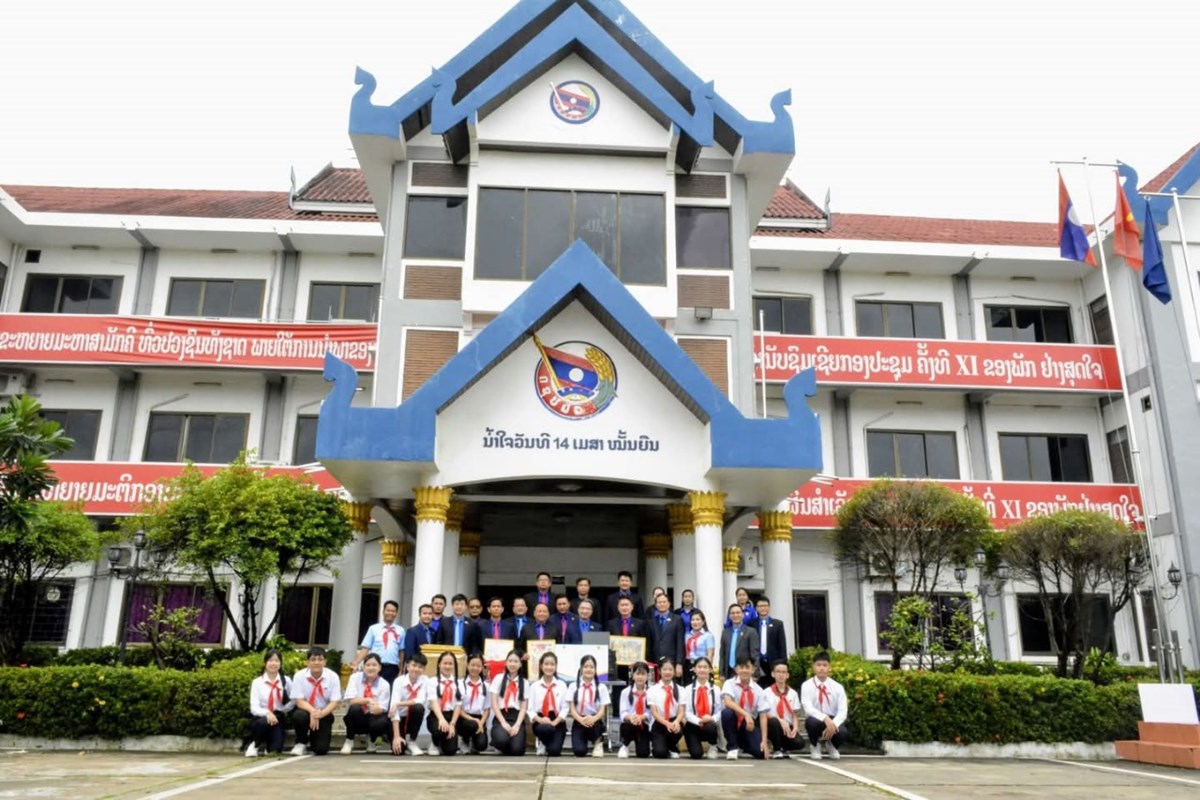 ຊາວໜມກອມມນດໂຮຈມນ ເຂາຢຽມພບປະ ສະຫາຍເລຂາຄະນະບລຫານງານ ສຊປລ - image 2
