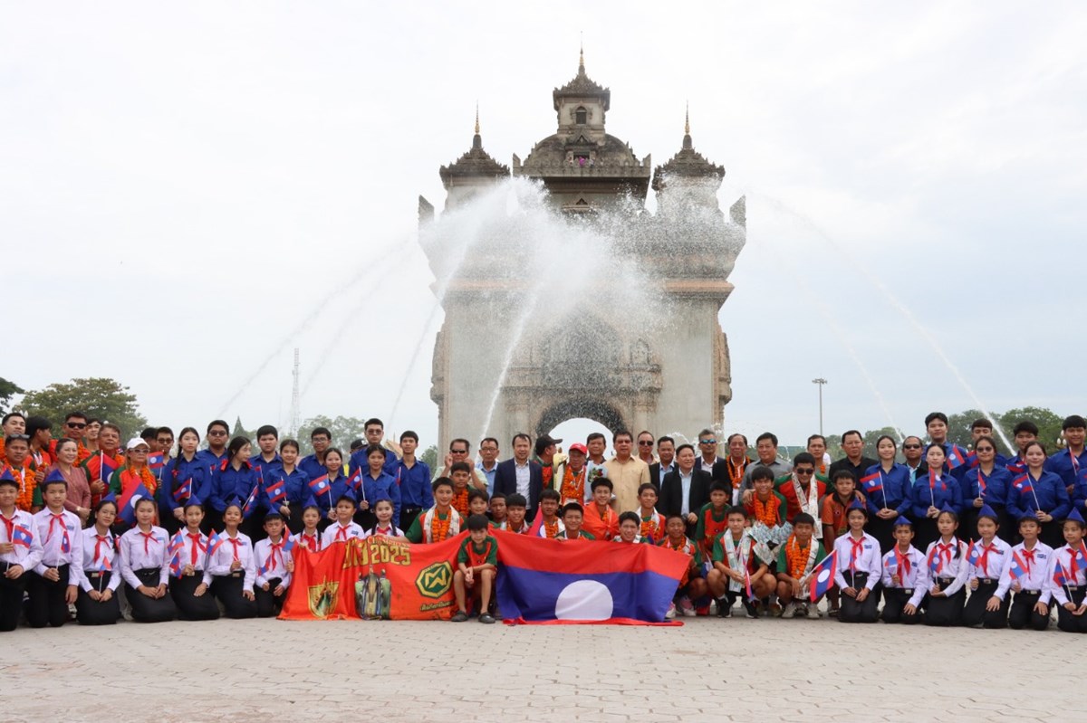 ດບເບນຢໄອຈ ນາຄາ ຄອງແຊມການແຂງຂນ ເຕະບານເຍາວະຊນອາຍບເກນ 13 ປ - image 2