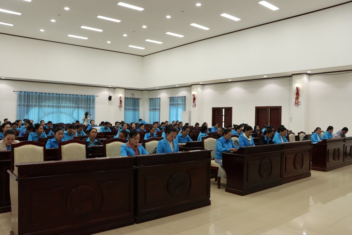 ໄຊສມບນ ທາບທາມຮາງເນອໃນ ແລະ ບກຄະລາກອນທຈະສະໝກເຂາໃນຄະນະບລຫານງານສນກາງສະຫະພນແມຍງລາວ ສະໄໝທ IX ຮອບທ I - image 1