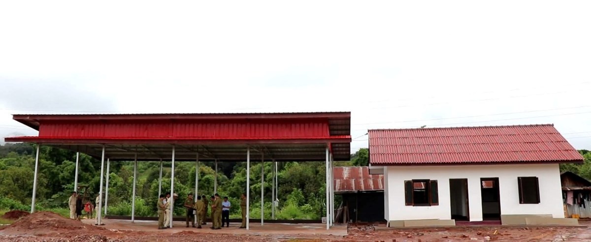 ມອບ-ຮບໂຄງການກສາງສນດບເພງ ປກສ ແຂວງຜງສາລ - image 1