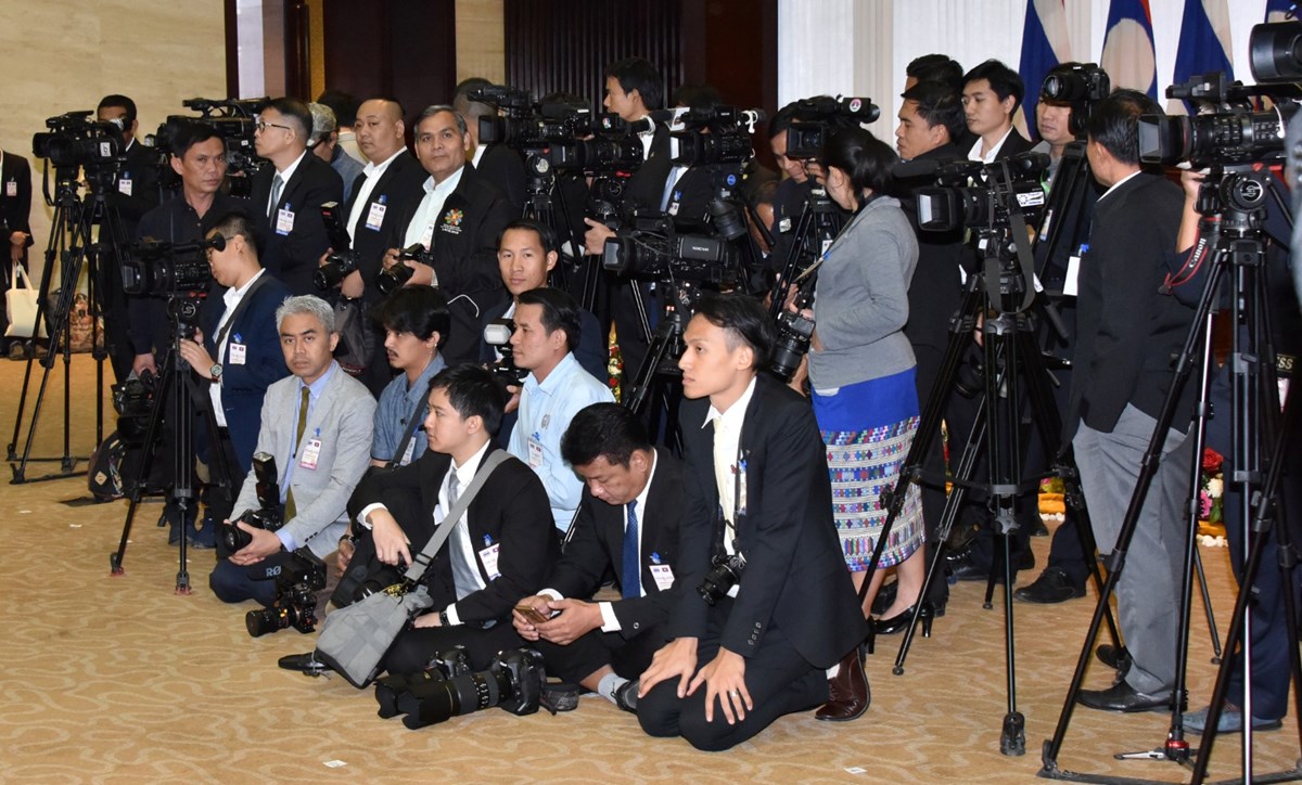 ພັດທະນາສື່ມວນຊົນໃຫ້ທັນກັບສະຖານະການ ແລະ ສອດຄ່ອງຕາມແນວທາງປ່ຽນແປງໃໝ່ຂອງພັກ image 1 ພດທະນາສມວນຊນໃຫທນກບສະຖານະການ ແລະ ສອດຄອງຕາມແນວທາງປຽນແປງໃໝຂອງພກ - image 1