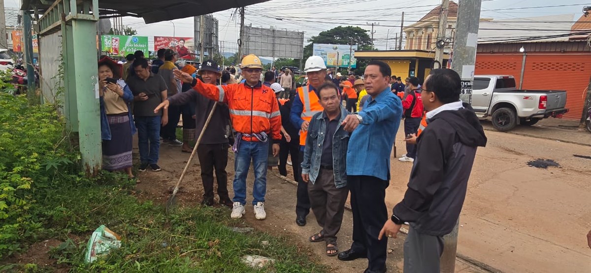 ຄະນະພກ-ຄະນະນຳນະຄອນໄກສອນພມວຫານ ສາງຂະບວນການຮບຕອນກອງປະຊມໃຫຍອງຄະນະພກແຂວງ ສະຫວນນະເຂດ - image 2