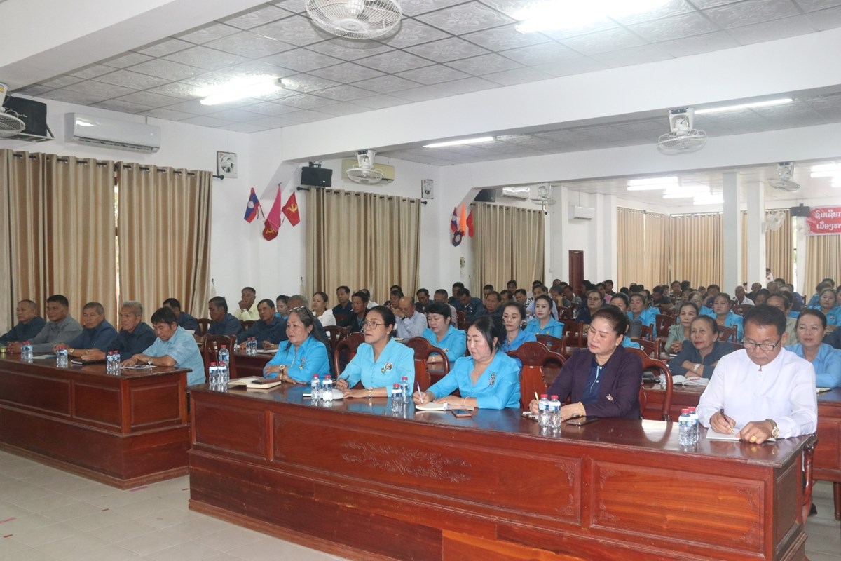 ສສຊ ແລະ ສສ ນວ ລງພບປະຜມສດເລອກຕງ ຢເມອງຫາດຊາຍຟອງ - image 1
