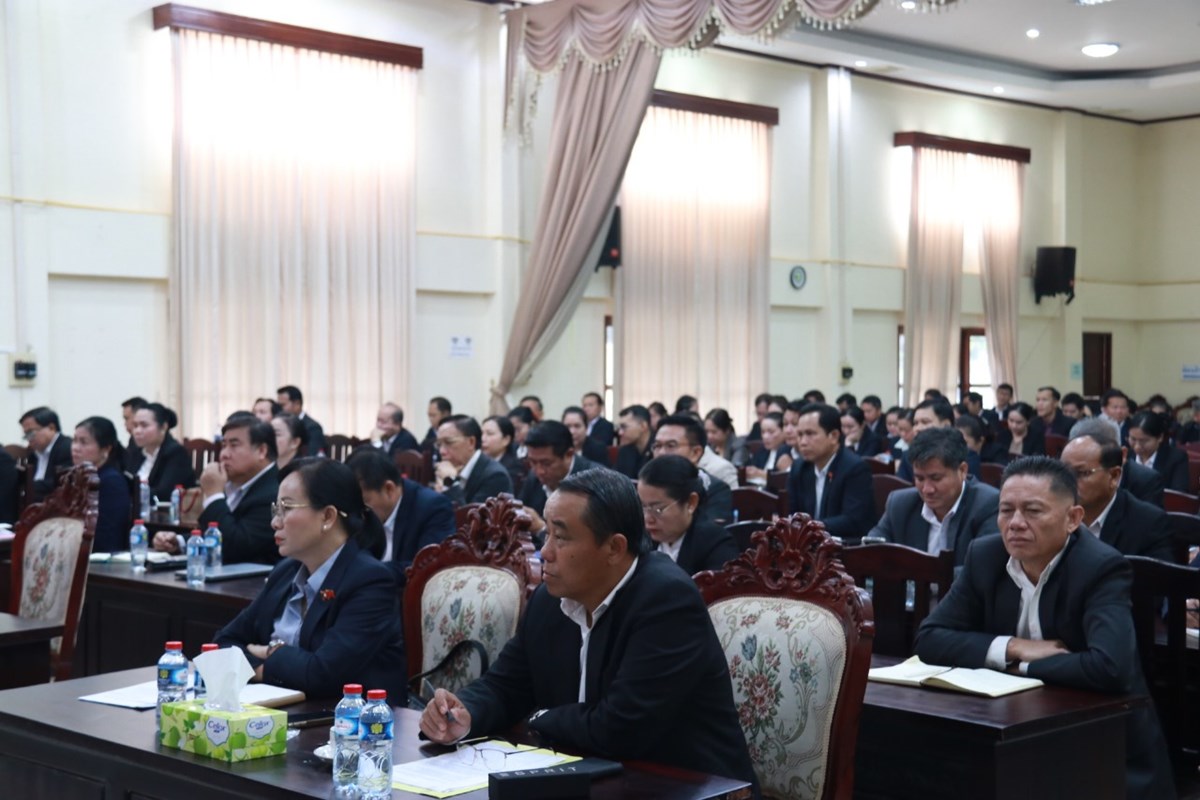 ກະຊວງ ຮສສ ປະກອບຄຳເຫນຕຮາງລາຍງານການເມອງ ແລະ ທາບທາມບກຄະລາກອນຄະນະພກກະຊວງ ສະໄໝທ VII - image 1