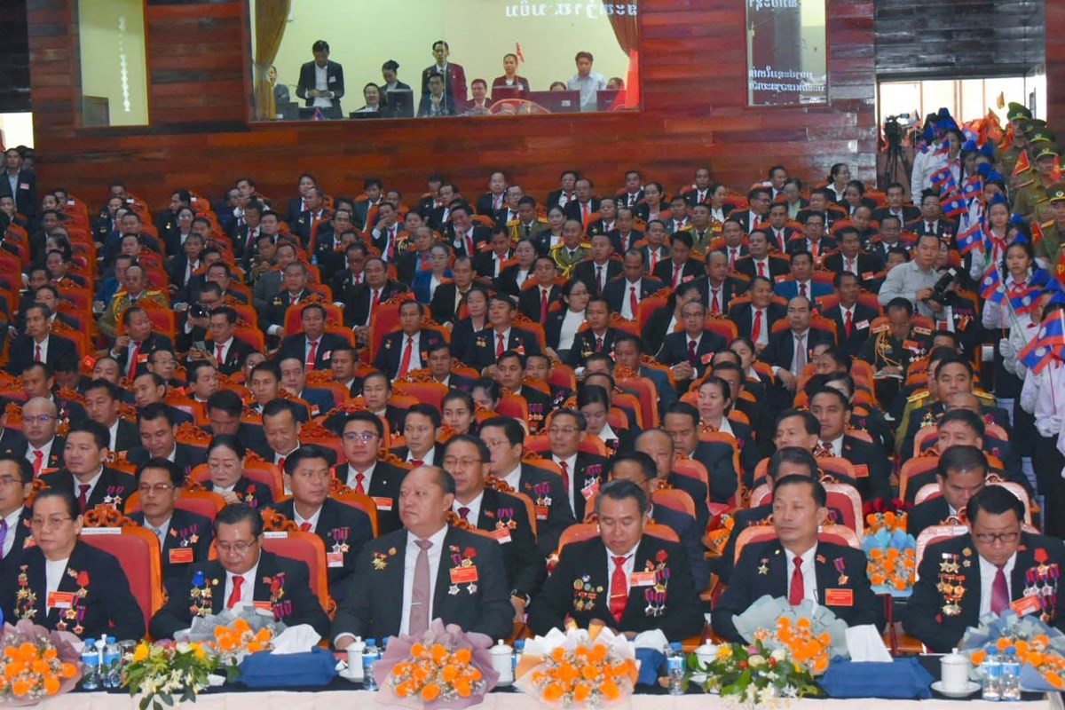 ກອງປະຊມໃຫຍຜແທນອງຄະນະພກແຂວງສະຫວນນະເຂດຄງທ X ໄດເຫນດເປນເອກະພາບ ເລອກເອາສະຫາຍ ບນໂຈມ ອບນປະເສດ ເປນເລຂາຄະນະບລຫານງານພກແຂວງ - image 2