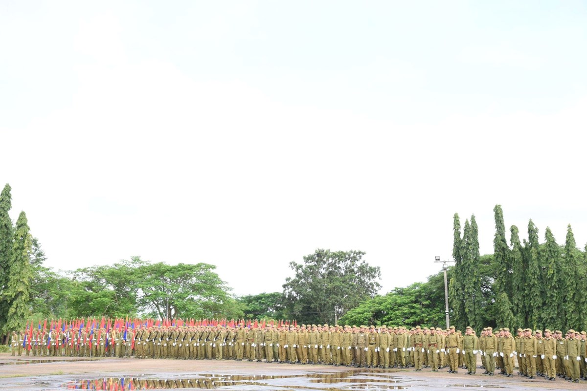 ຮອງລດຖະມນຕ ປກສ ລງຕດຕາມການຝກຊອມສວນສະໜາມສະຫອງວນຊາດ ຄບຮອບ 50 ປ - image 3
