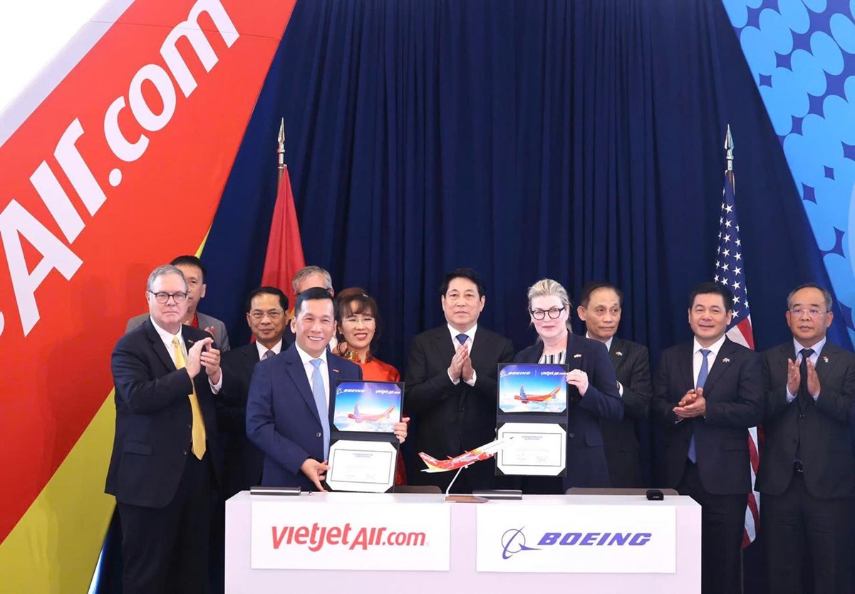 Vietjet ບນລບາດກາວສາຄນດວຍເຮອບນ Boeing ລຳທຳອດ, ເສມສາງສາຍພວພນລະຫວາງສະຫະລດ​ອາເມຣກາ - ຫວຽດນາມ - image 2