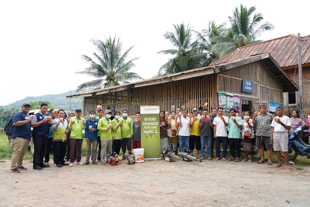 ປະຊາຊນບານຫາດຍາ ໄດຮບການພນຢາຂາຍງລາຍ ແລະ ຢາຂາໜອນນາ - image 1