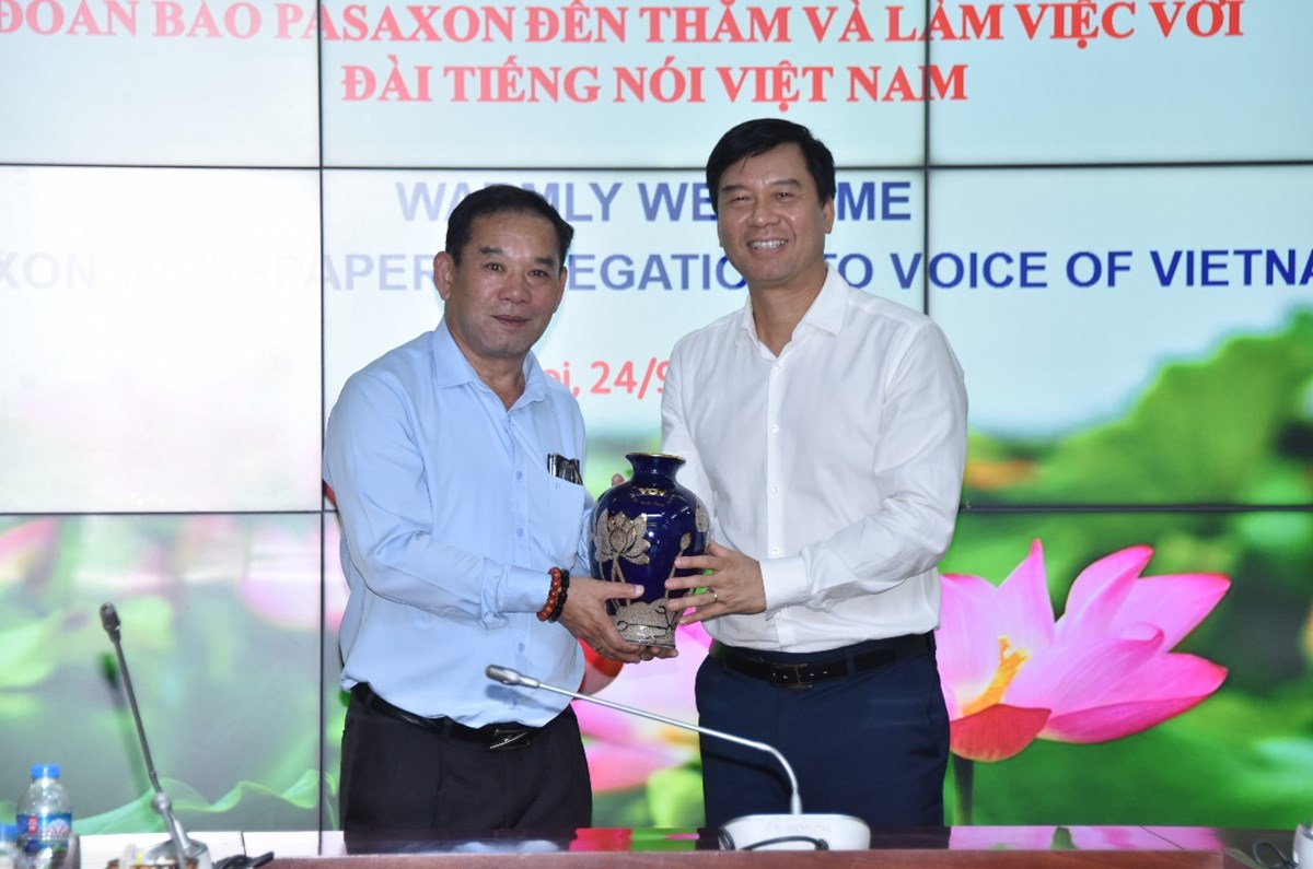 ຜແທນໜງສພມປະຊາຊນຢຽມຢາມສຳນກຂາວສານ ແລະ ວທະຍກະຈາຍສຽງຫວຽດນາມ - image 1