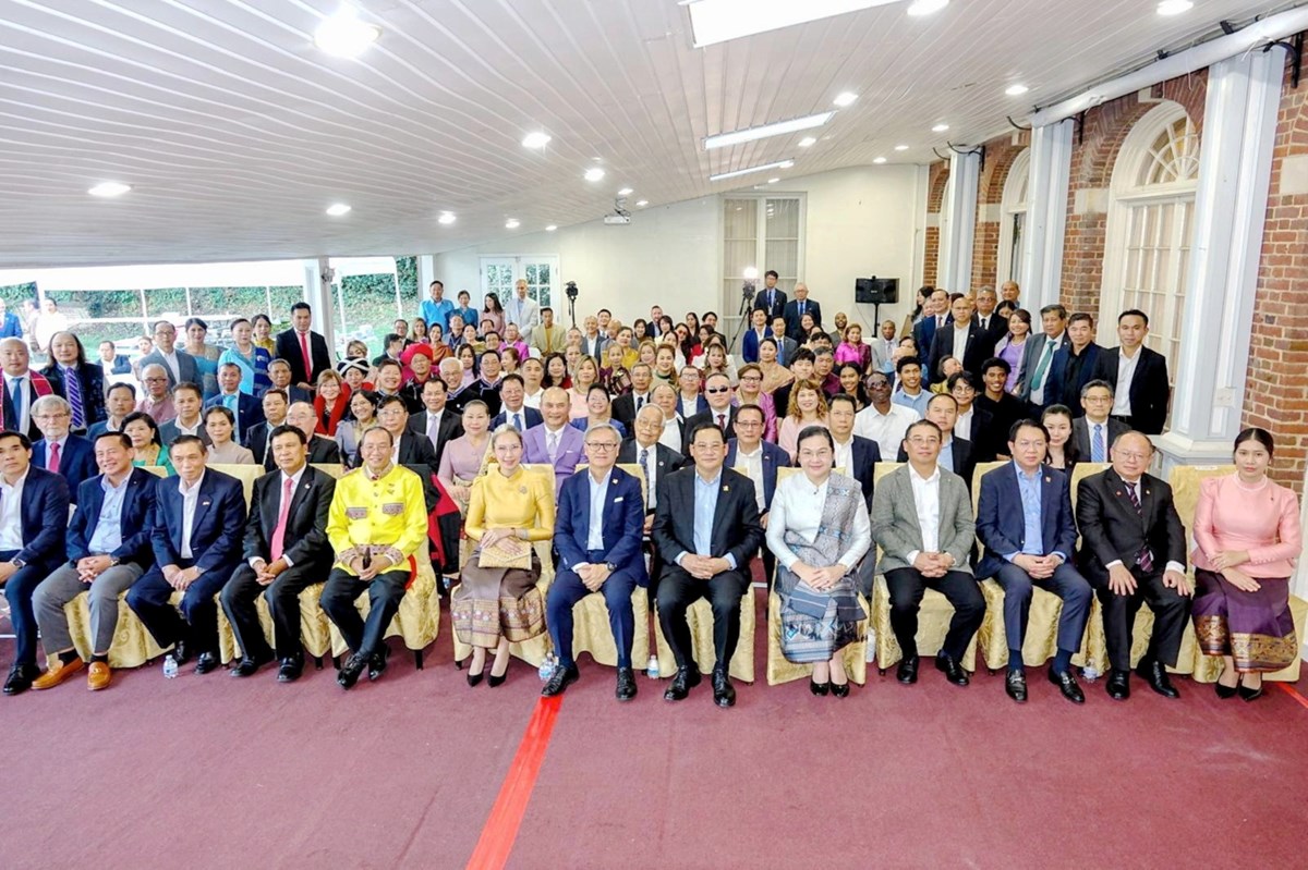 ນາຍກລດຖະມນຕໂອລມພນອງຄນເຊອຊາດລາວ ທ ວຊງຕນ ສະຫະລດ ອາເມຣກາ - image 2