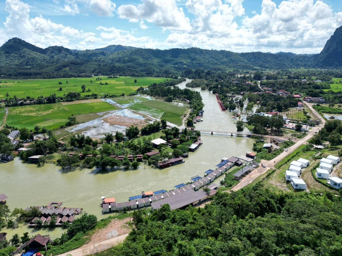 ການນຳຂນສນກາງ ແລະ ຂນແຂວງ ລງຕດຕາມແກໄຂໄພພບດນຳຖວມ ຢເມອງເຟອງ - image 1