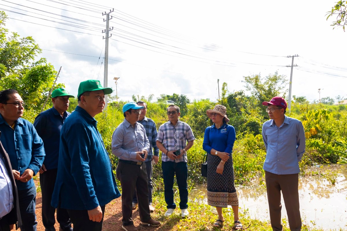 ຄະນະນຳກະຊວງກະສກຳ ແລະ ສງແວດລອມ ຕດຕາມສະພາບນຳຖວມ ທເມອງໄຊທານ ແລະ ເມອງນາຊາຍທອງ - image 2
