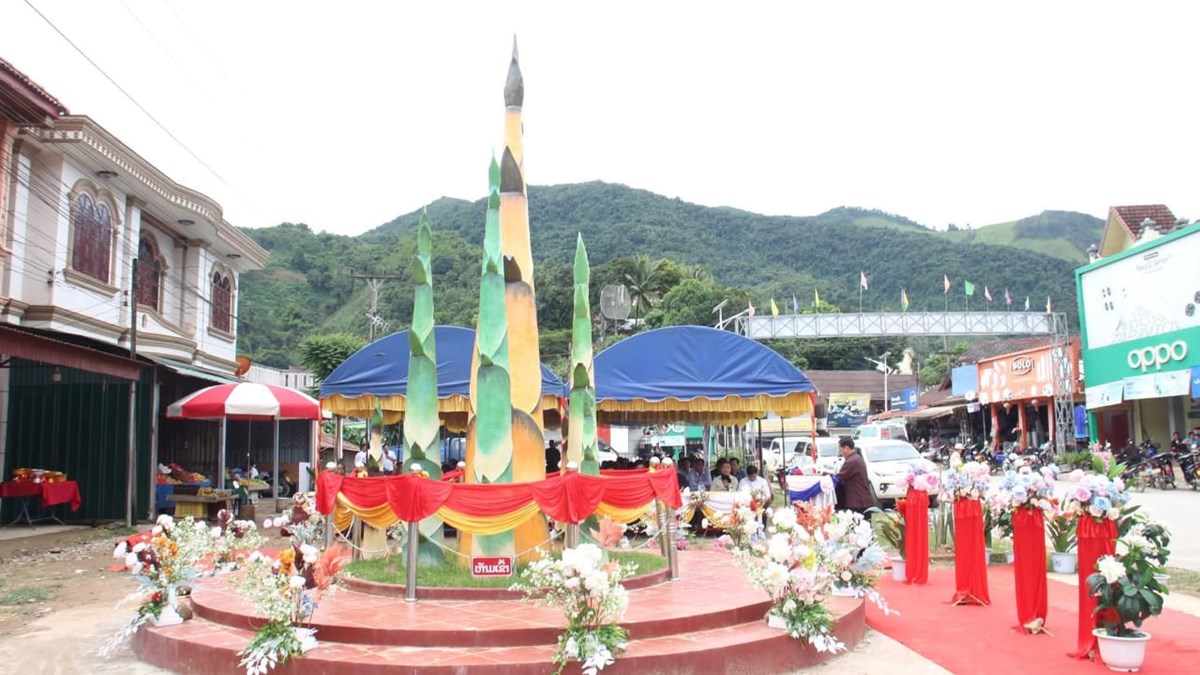 ເມອງຂວາ ເປດການນາໃຊສວນສາທາລະນະ ໜໄມຈາລອງ - image 1