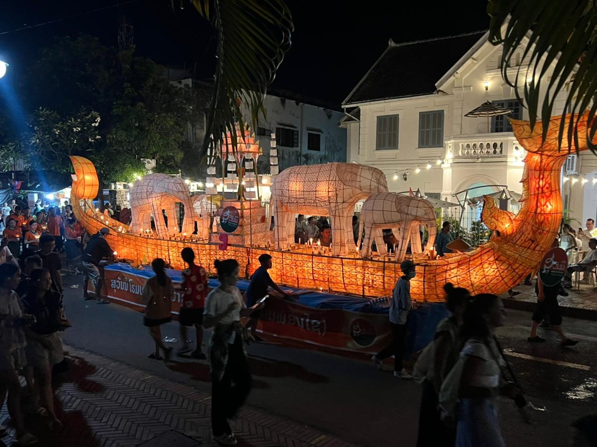 ງານປະກວດເຮອໄຟງາມ ບນອອກພນສາປະວລະນາ ຢນະຄອນ ຫວງພະບາງ - image 2