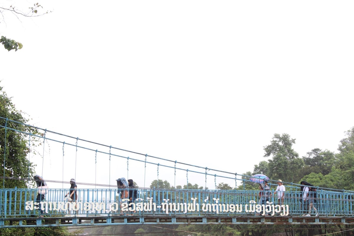 ວງວຽງ ໜງໃນຈດໝາຍປາຍທາງຂອງນກທອງທຽວ - image 2