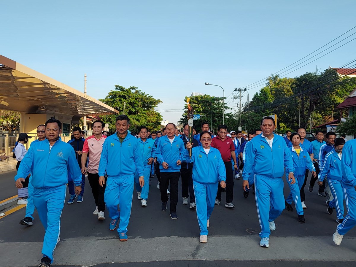 ຂະບວນແຫ-ແລນທວນໄຟ ງານມະຫະກາກລາແຫງຊາດ - image 1