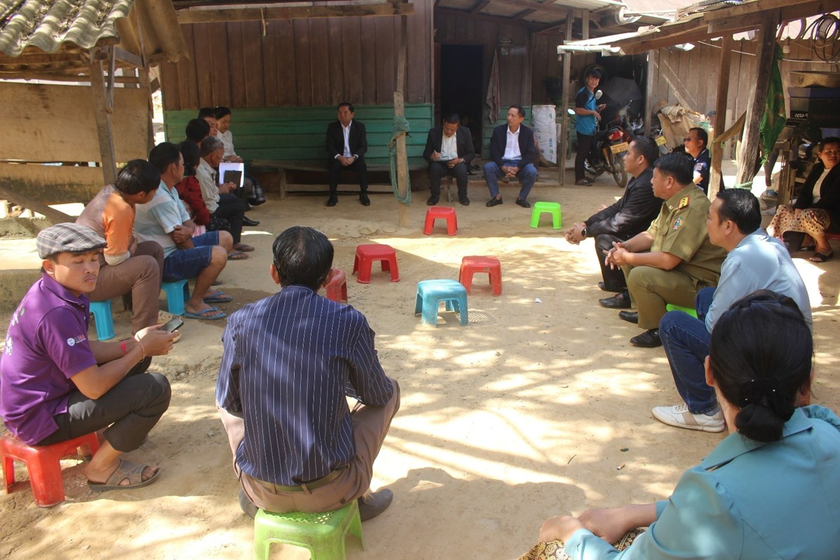 ຮອງເລຂາພກແຂວງມອບເຄອງໃຫບານພກາເຟ - image 1