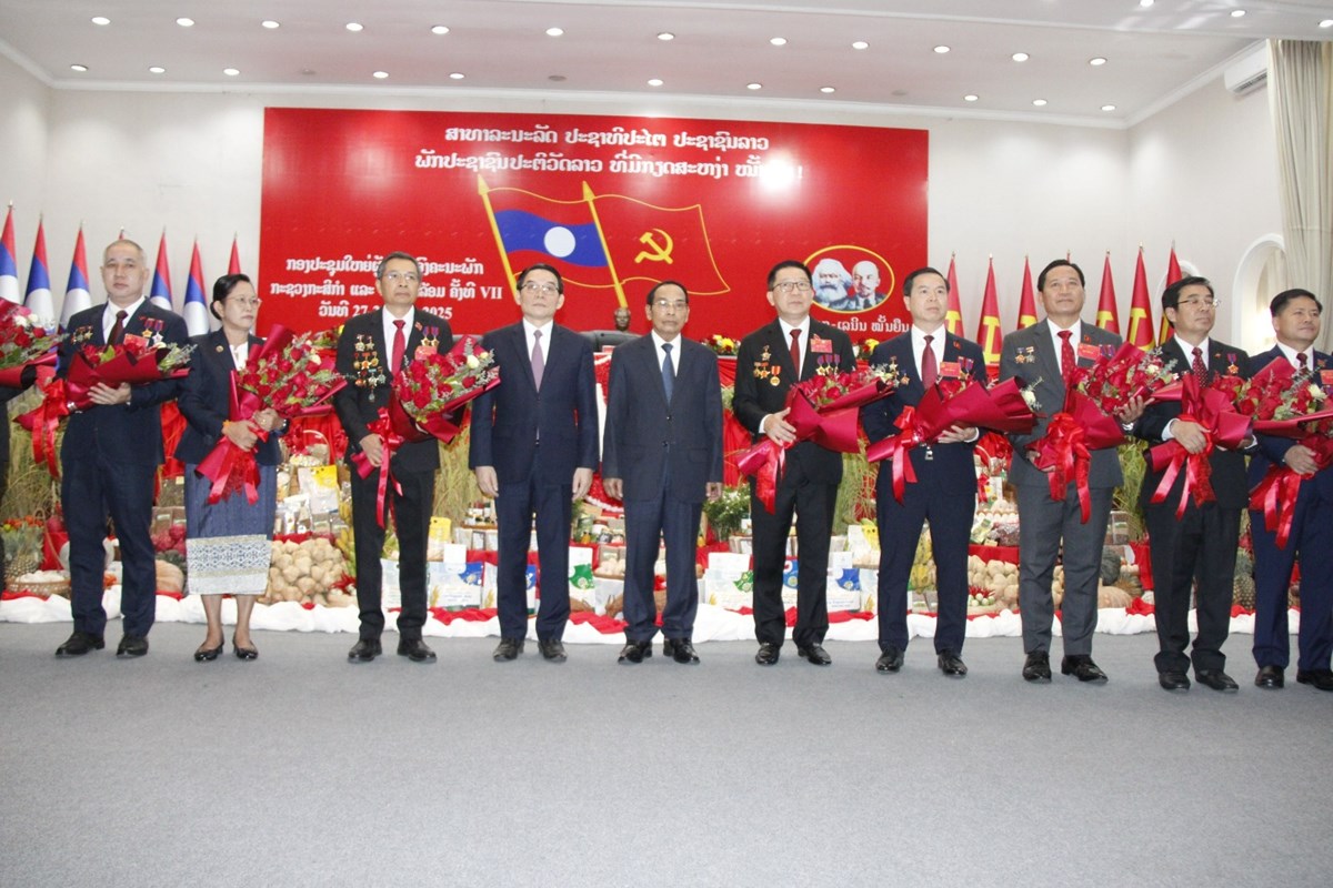 ສະຫາຍ ລິນຄໍາ ດວງສະຫວັນ ໄດ້ຮັບເລືອກຕັ້ງເປັນເລຂາຄະນະບໍລິຫານງານພັກ ກະຊວງ ກສ image 2 ສະຫາຍ ລນຄາ ດວງສະຫວນ ໄດຮບເລອກຕງເປນເລຂາຄະນະບລຫານງານພກ ກະຊວງ ກສ - image 2