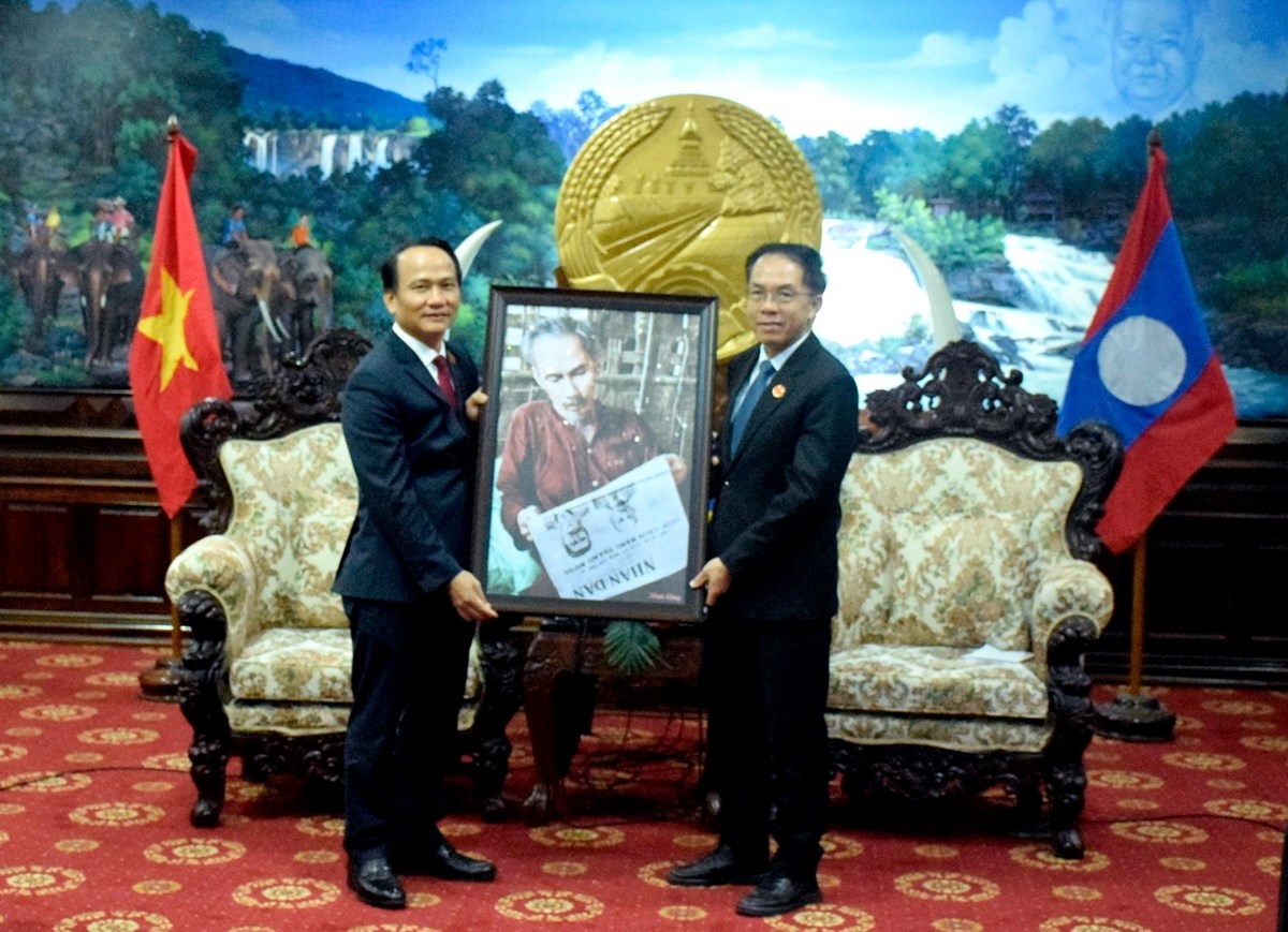 ຄະນະຜູ້ແທນນະຄອນດາໜັງ ຢ້ຽມຢາມແລະເຮັດວຽກຢູ່ແຂວງສາລະວັນ image 2 ຄະນະຜແທນນະຄອນດາໜງ ຢຽມຢາມແລະເຮດວຽກຢແຂວງສາລະວນ - image 2