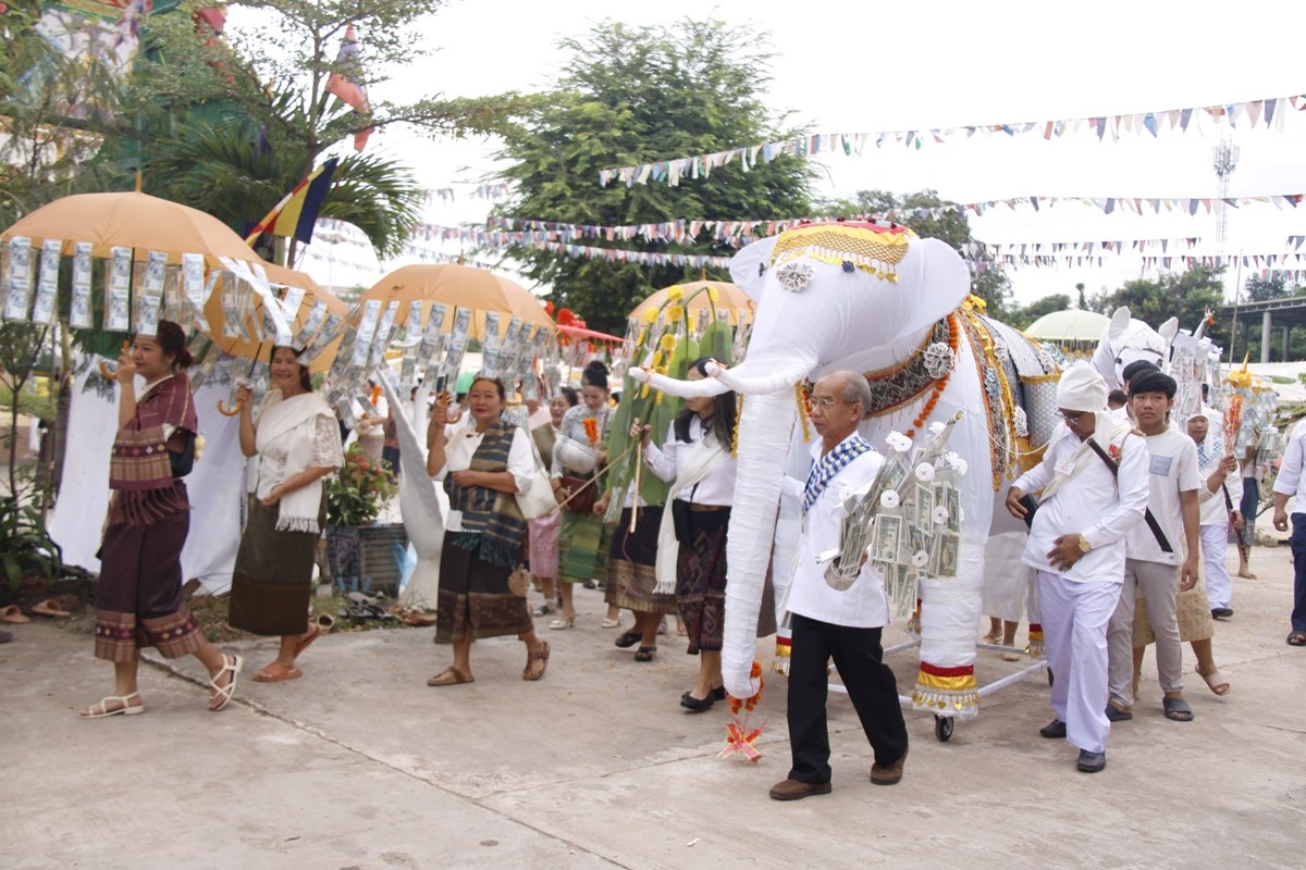 ວດຊາງຄສຂະຣາມ ຈດງານບນກະຖນ ໄຊມງຄນສາມກຄ - image 2