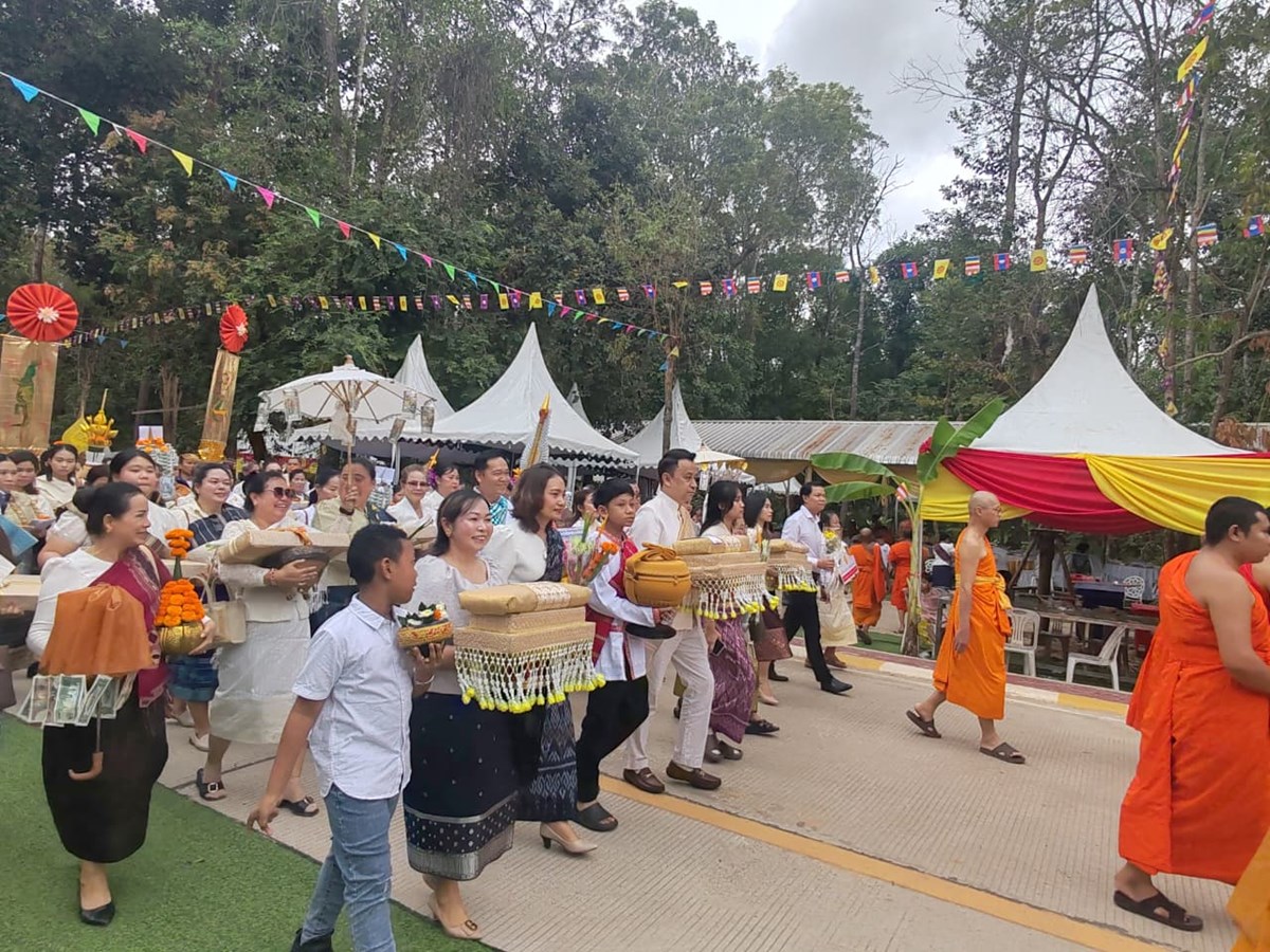 ບິກຊີຊຸບເປີເຊັນເຕີລາວ ຈຳກັດ ສັດທາຫຼັກບຸນກະຖິນ ທີ່ວັດປ່ານາຄູນນ້ອຍ image 1 ບກຊຊບເປເຊນເຕລາວ ຈຳກດ ສດທາຫກບນກະຖນ ທວດປານາຄນນອຍ - image 1