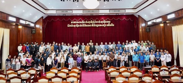 ການນຳແຂວງຫຼວງພະບາງ ເນັ້ນໃຫ້ນັກກິລາ ຄວ້າຫຼຽນລາງວັນໃຫ້ໄດ້ຕາມເປົ້າໝາຍ ໃນນະຄອນຫຼວງວຽງຈັນເກມ 2025 image 1 ການນຳແຂວງຫວງພະບາງ ເນນໃຫນກກລາ ຄວາຫຽນລາງວນໃຫໄດຕາມເປາໝາຍ ໃນນະຄອນຫວງວຽງຈນເກມ 2025 - image 1