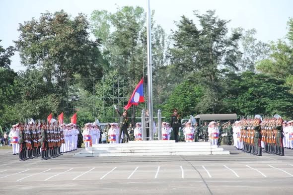 ການນໍາຂັ້ນສູງ ຕິດຕາມ ຊົມການຝຶກຊ້ອມໃຫຍ່ການສວນສະໜາມ ກ້ອນກໍາລັງ ປກຊ- ປກສ image 1 ການນາຂນສງ ຕດຕາມ ຊມການຝກຊອມໃຫຍການສວນສະໜາມ ກອນກາລງ ປກຊ- ປກສ - image 1