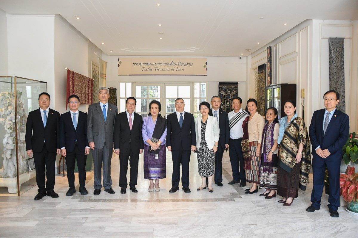 ສະຫາຍ ຫ ຊ ເລຍ ເດນທາງມາເຖງ ສປປ ລາວ - image 4