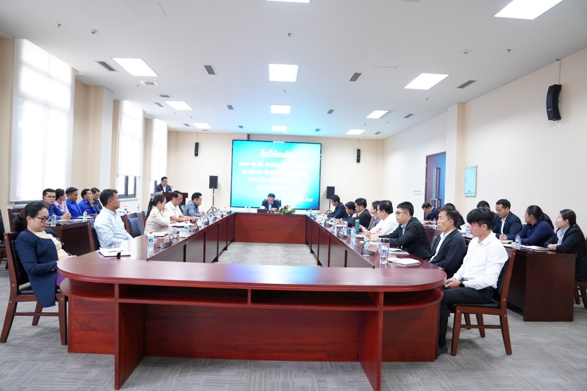 ສະຫາຍ ຫົວໜ້າຫ້ອງວ່າການສູນກາງພັກ ພົບປະເຮັດວຽກກັບກົມເລຂານຸການ-ການນຳ image 1 ສະຫາຍ ຫວໜາຫອງວາການສນກາງພກ ພບປະເຮດວຽກກບກມເລຂານການ-ການນຳ - image 1