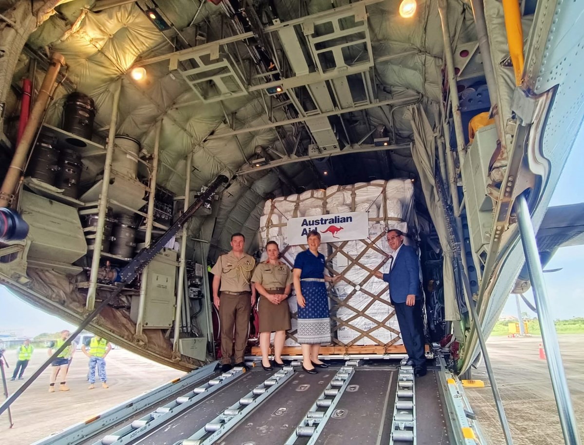 ອດສະຕຣາລສບຕມອບເຄອງຊວຍເຫອລາວມນຄາ 98.000 ໂດລາອດສະຕຣາລ - image 1