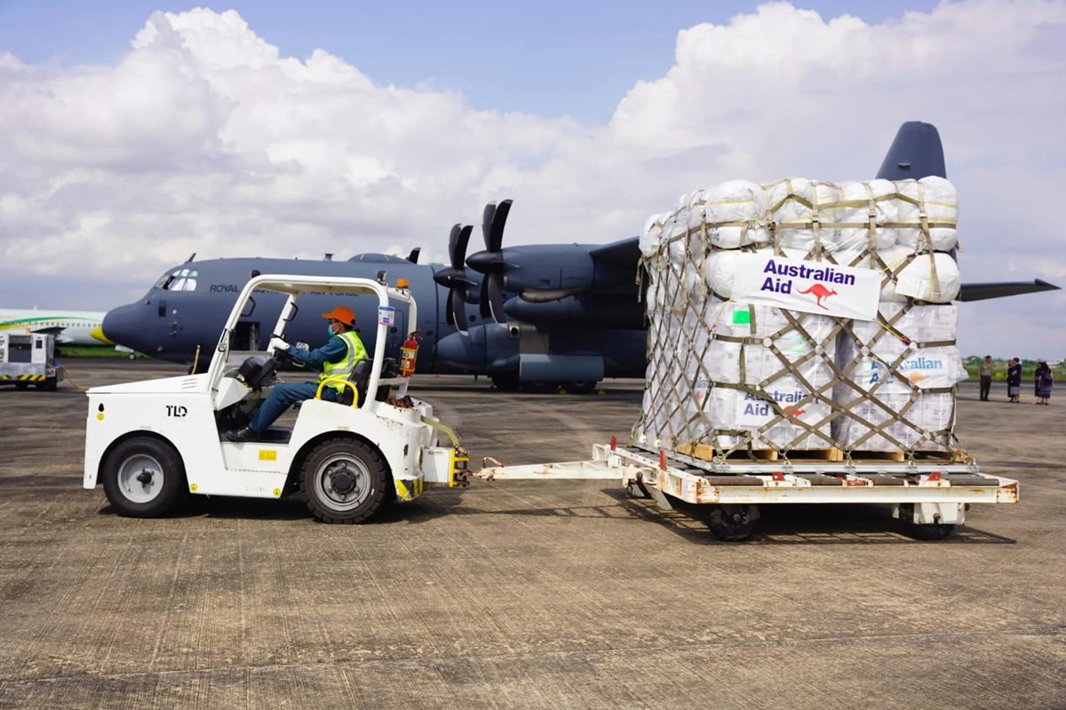 ອດສະຕຣາລສບຕມອບເຄອງຊວຍເຫອລາວມນຄາ 98.000 ໂດລາອດສະຕຣາລ - image 2