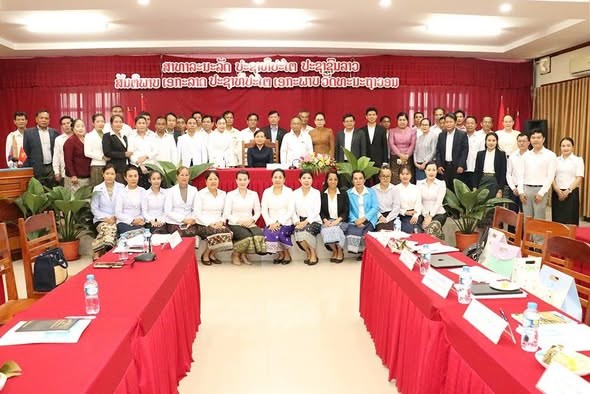 ລດຖະມນຕກະຊວງສາທາລະນະ ສກ ເນນຂອດການບລການ ຕອງຄານງຈນຍາບນແພດ-ໝ - image 2