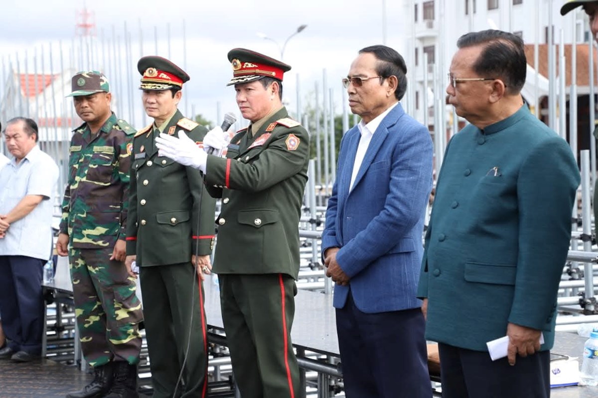 ກຳລງ ປກຊ-ປກສ ຊອມເດນສວນສະໜາມສະຫອງວນຊາດທ 2 ທນວາ ຄບຮອບ 50 ປ - image 2