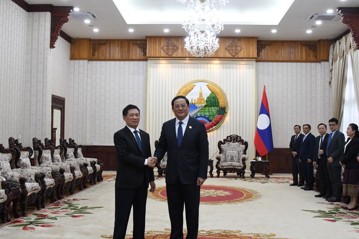 ນາຍົກລັດຖະມົນຕີ ຕ້ອນຮັບ ຮອງນາຍົກລັດຖະມົນຕີ ສສ ຫວຽດນາມ image 1 ນາຍກລດຖະມນຕ ຕອນຮບ ຮອງນາຍກລດຖະມນຕ ສສ ຫວຽດນາມ - image 1