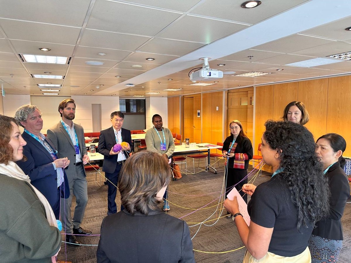 ບົດຄົ້ນຄວ້າການຮຽນ-ການສອນແບບຮຽນຮ່ວມ ໃນ ສປປ ລາວໄດ້ນຳສະເໜີເວທີພາກພື້ນ ອາຊີ-ປາຊີຟິກ image 1 ບດຄນຄວາການຮຽນ-ການສອນແບບຮຽນຮວມ ໃນ ສປປ ລາວໄດນຳສະເໜເວທພາກພນ ອາຊ-ປາຊຟກ - image 1