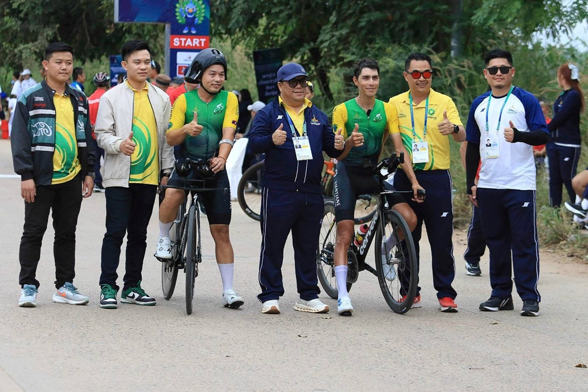 ເຈົ້າພາບ ນວກວາດລຽບ 4 ຫຼຽນຄຳການແຂ່ງຂັນລົດຖີບມື້ທຳອິດ image 1 ເຈາພາບ ນວກວາດລຽບ 4 ຫຽນຄຳການແຂງຂນລດຖບມທຳອດ - image 1