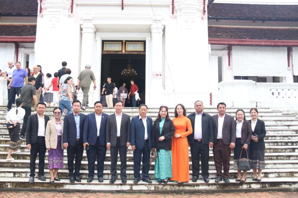 ທ່ຽວຫຼວງພະບາງ ເມືອງມໍລະດົກໂລກ image 3 ທຽວຫວງພະບາງ ເມອງມລະດກໂລກ - image 3