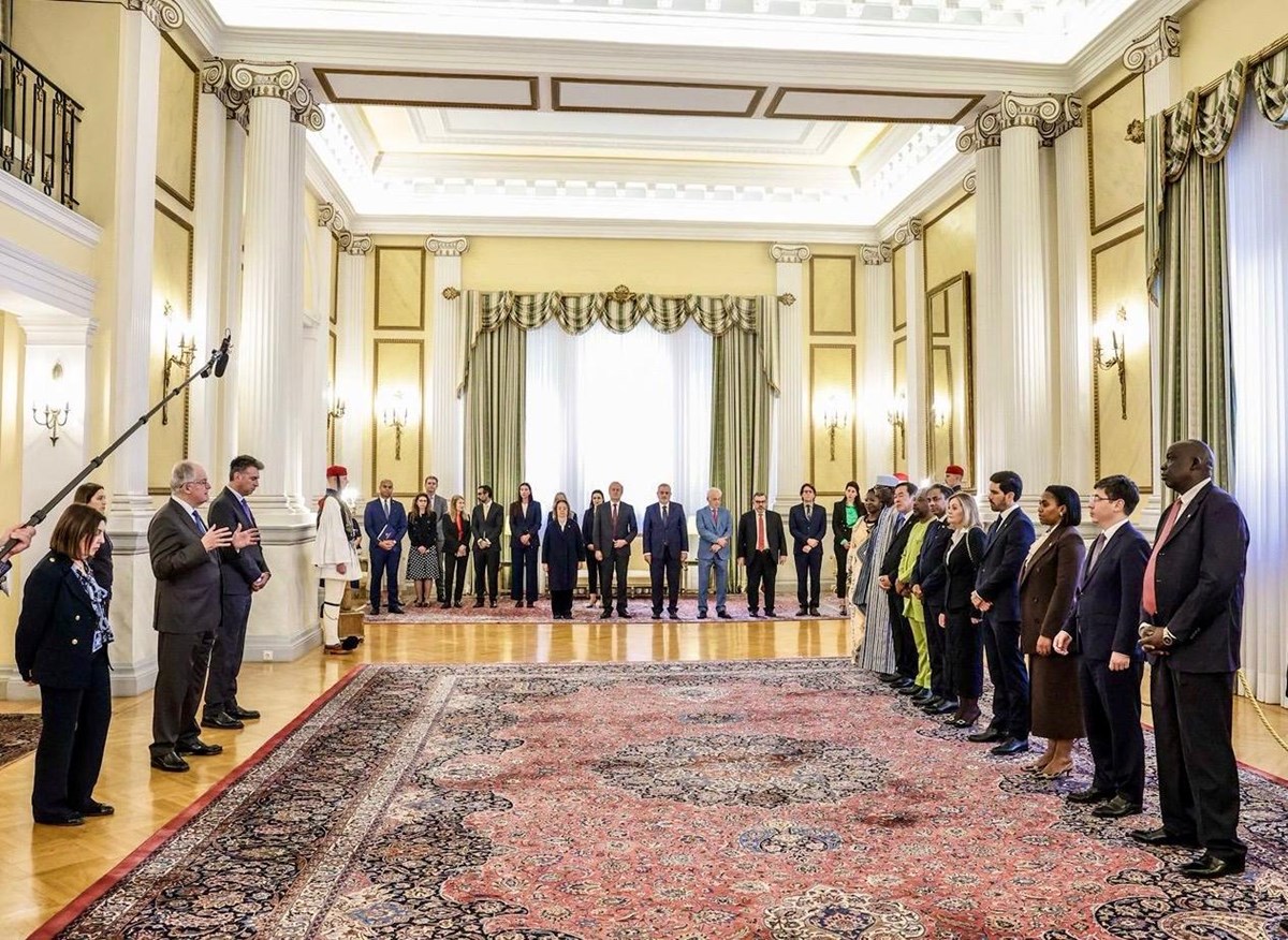 ທານ ດາວວ ວງໄຊ ຍນສານຕາຕງຕ ປະທານາທບດ ສ ເກຣກ - image 2