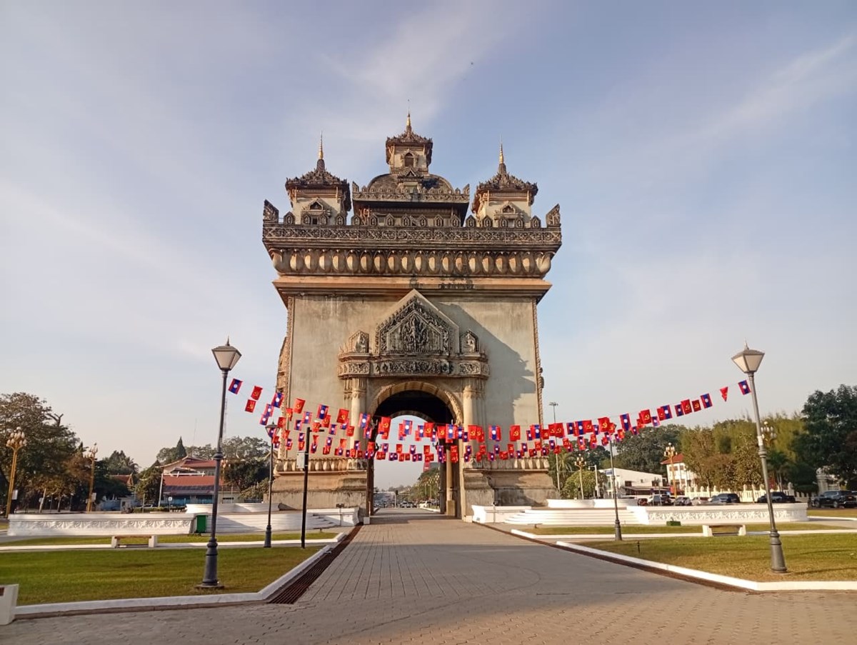 ນວ ປະດບປະດາຂານບຮບຕອນວນຊາດທ 2 ທນວາຄບຮອບ 50 ປ - image 2